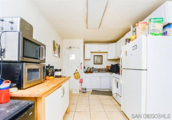 4739 Point Loma Avenue, San Diego, California, United States 92107, 1 Bedroom Bedrooms, ,For sale,Point Loma Avenue,200038584