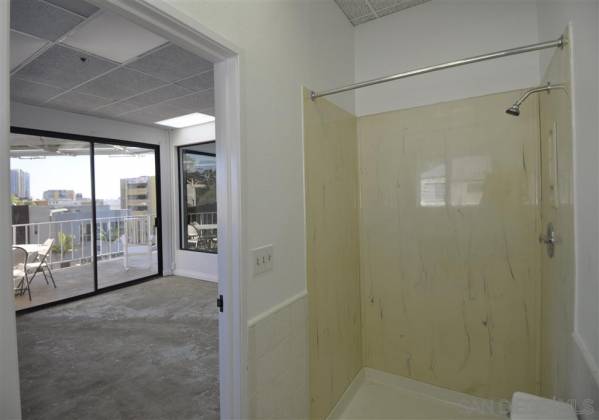 2535 KETTNER BLVD. 3C1+2, SAN DIEGO - LITTLE ITALY, California, United States 92101, 1 Bedroom Bedrooms, ,For sale,KETTNER BLVD. 3C1+2,190050168