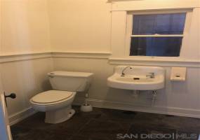 579 Main St., Ramona, California, United States 92065, 1 Bedroom Bedrooms, ,For sale,Main St.,200034065