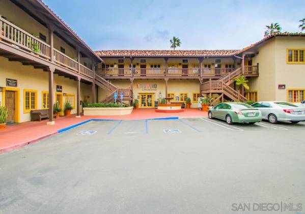 110-204 Civic Center Dr, Vista, California, United States 92084, 1 Bedroom Bedrooms, ,For sale,Civic Center Dr,200038873