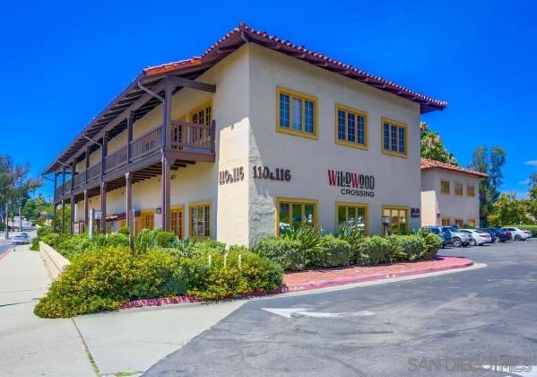 110-206 Civic Center Drive, Vista, California, United States 92084, 1 Bedroom Bedrooms, ,For sale,Civic Center Drive,200039751