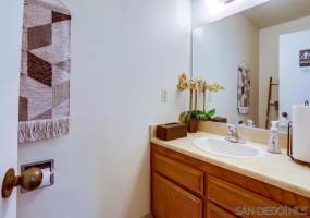 110-206 Civic Center Drive, Vista, California, United States 92084, 1 Bedroom Bedrooms, ,For sale,Civic Center Drive,200039751