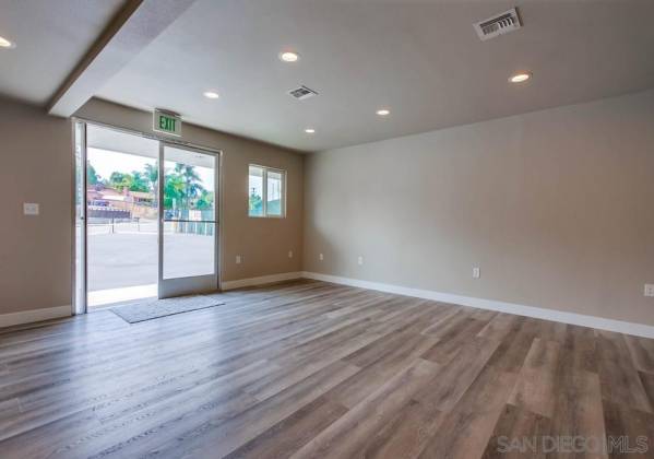 700 Townsite Drive, Vista, California, United States 92084, 1 Bedroom Bedrooms, ,For sale,Townsite Drive,200039752